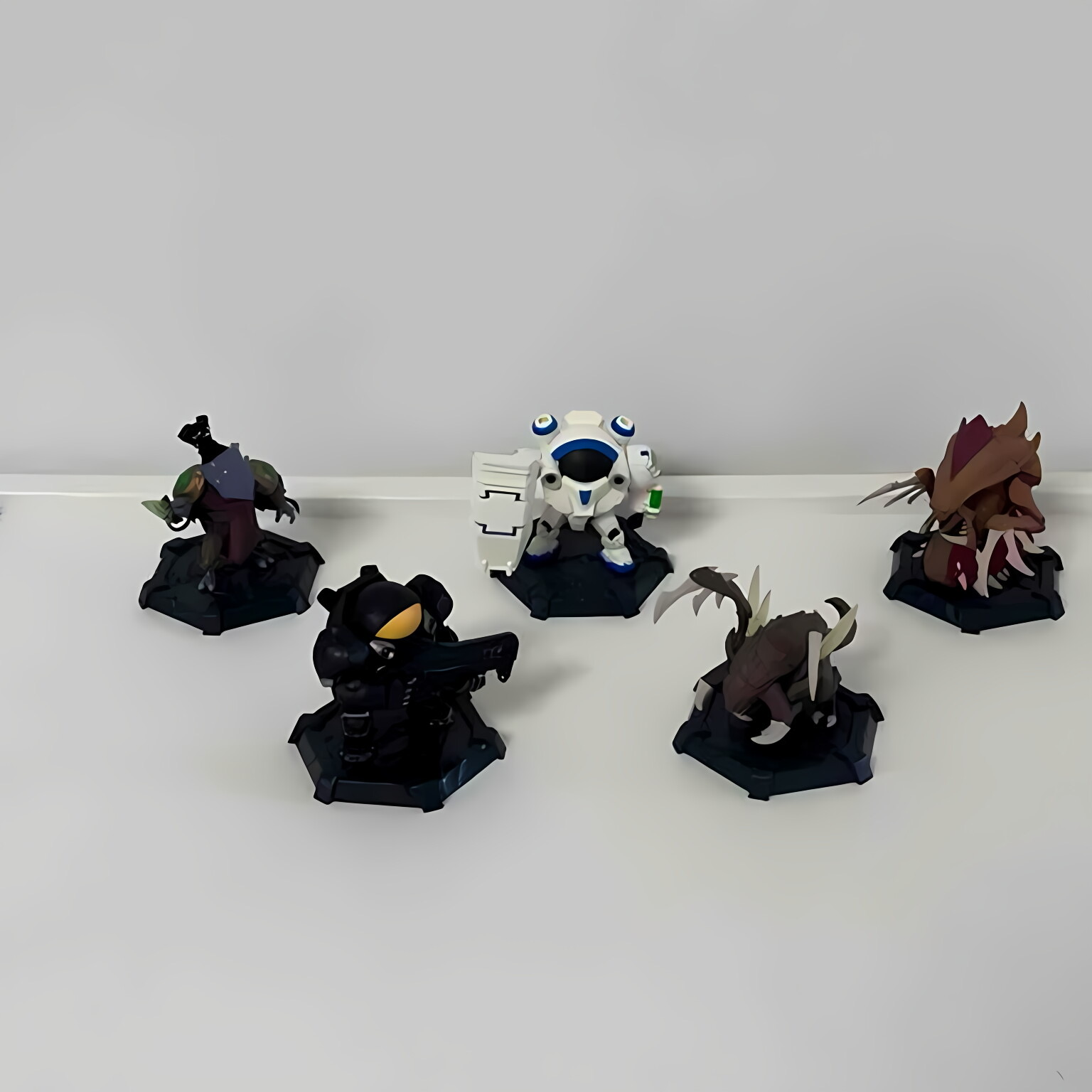 In Stock Original Blizzard Off - Official Merchandise Anime avis et prix