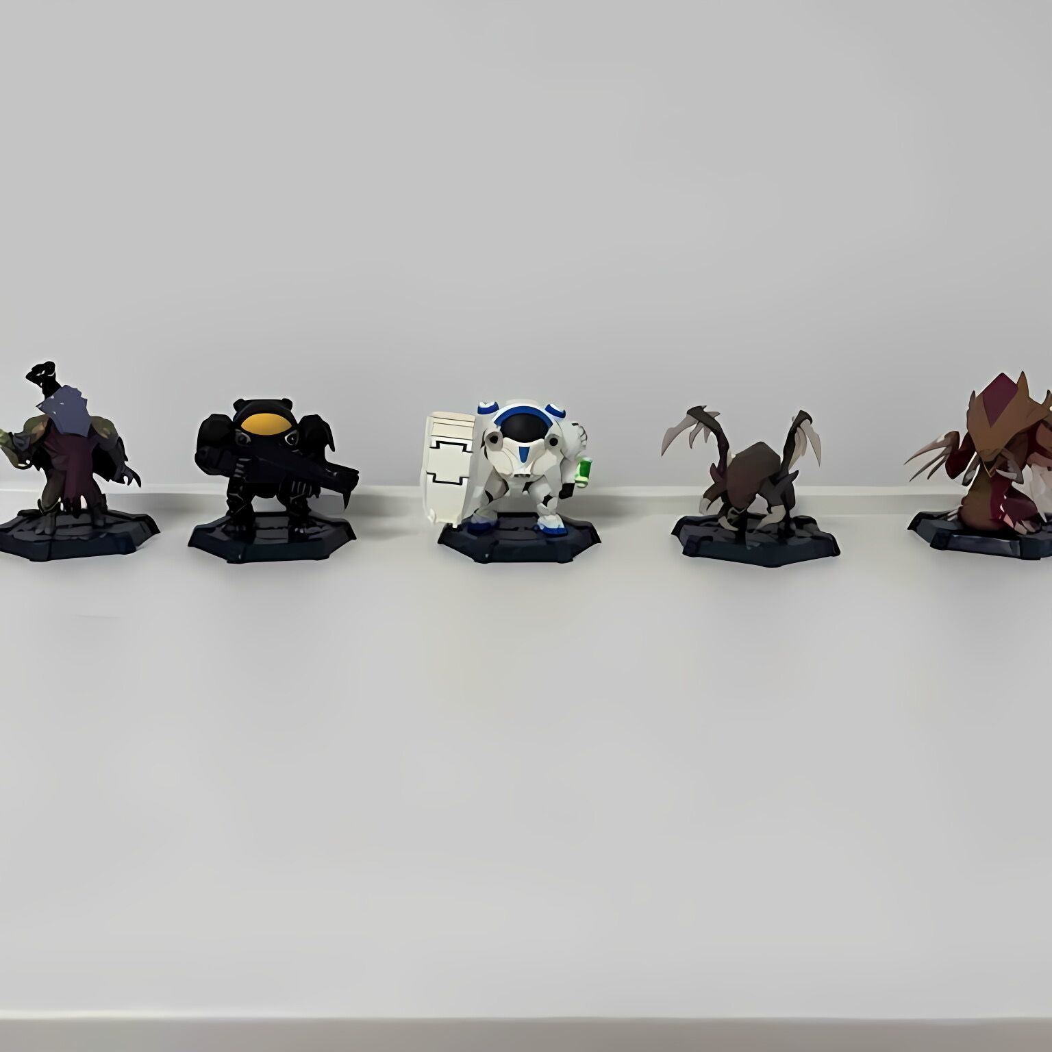 In Stock Original Blizzard Off - Official Merchandise Anime avis et prix